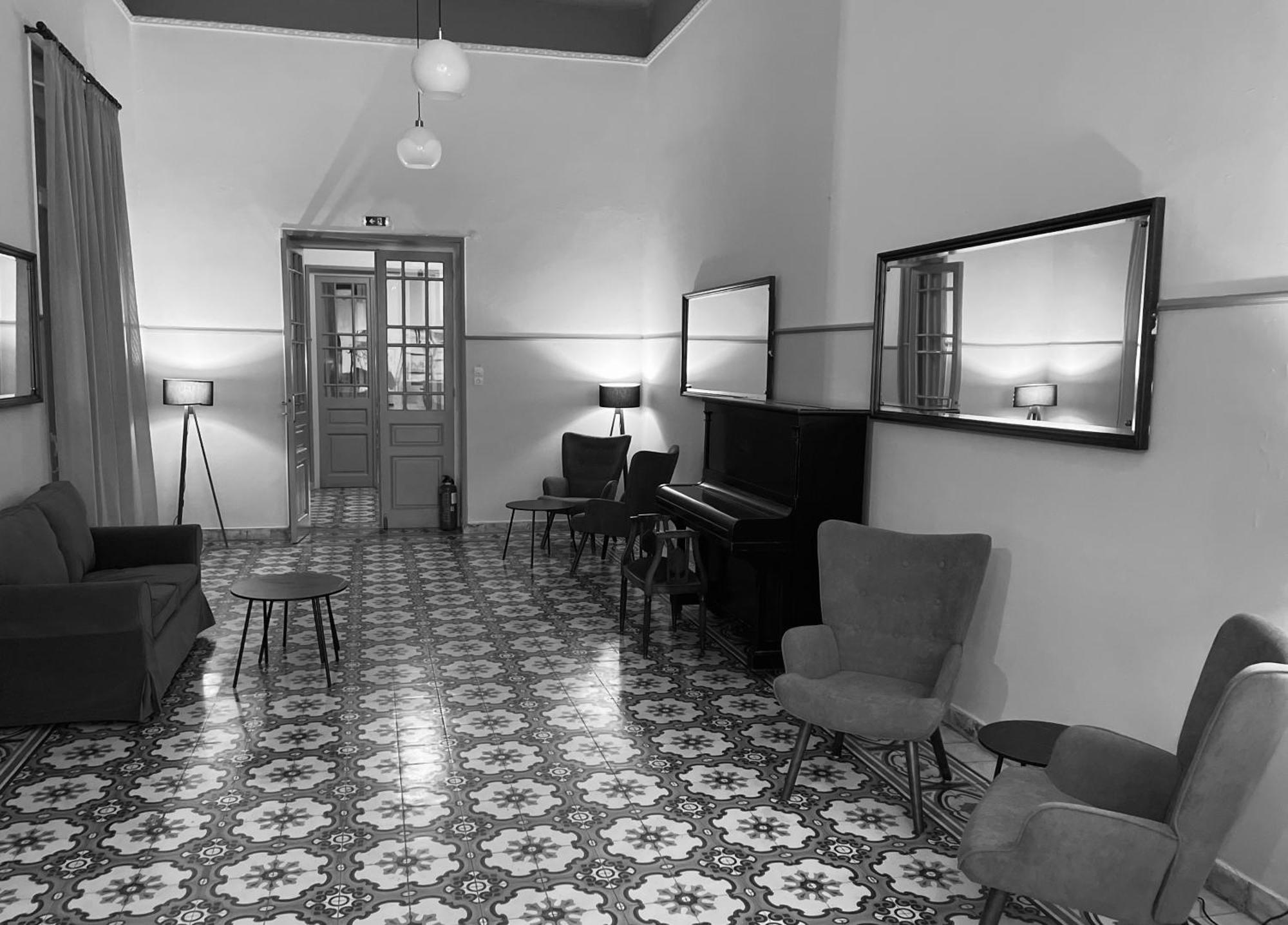 Tinion Urban Hotel Tínos エクステリア 写真