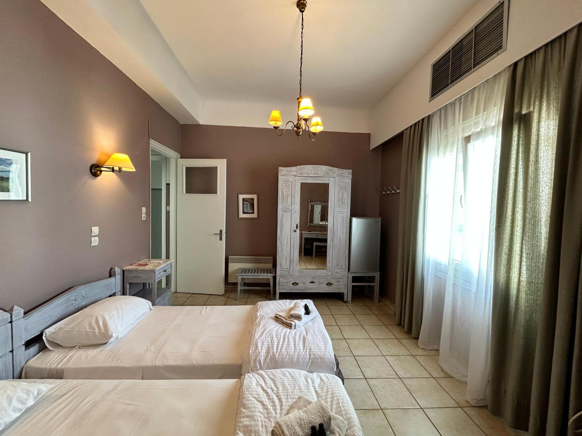 Tinion Urban Hotel Tínos エクステリア 写真